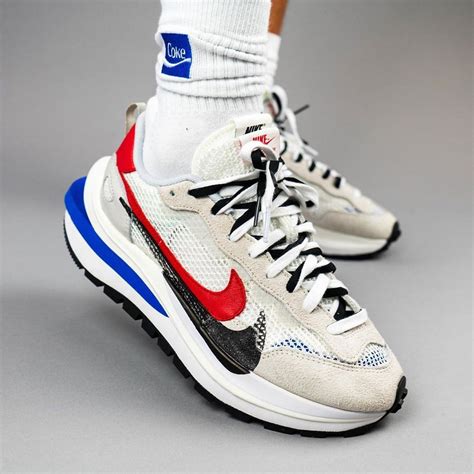 nike sacai vaporwaffle price.